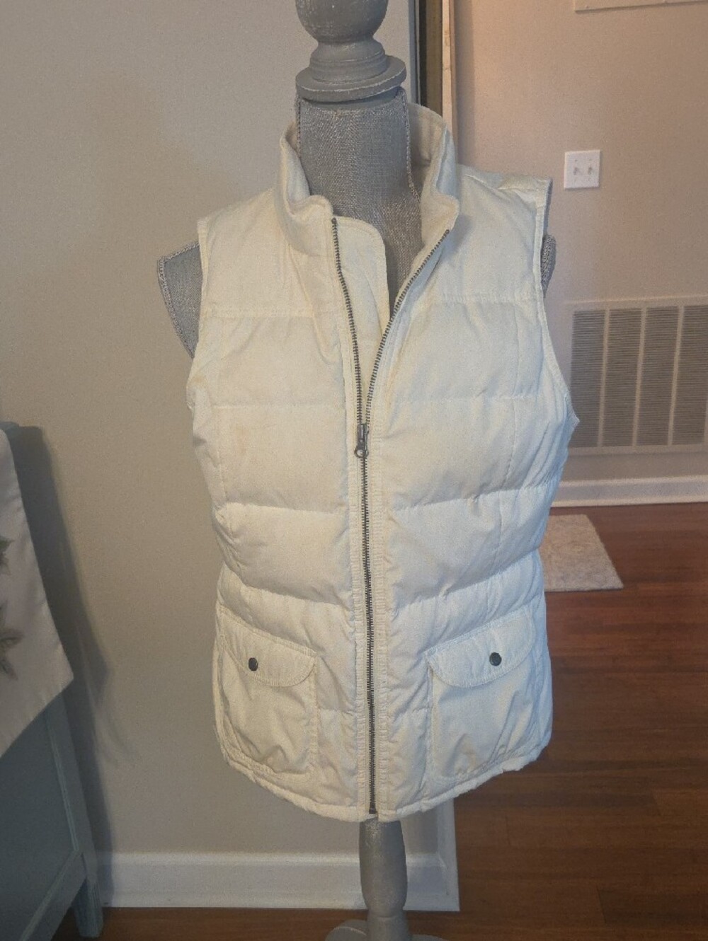 LOFT Petite Cream Puffer Vest